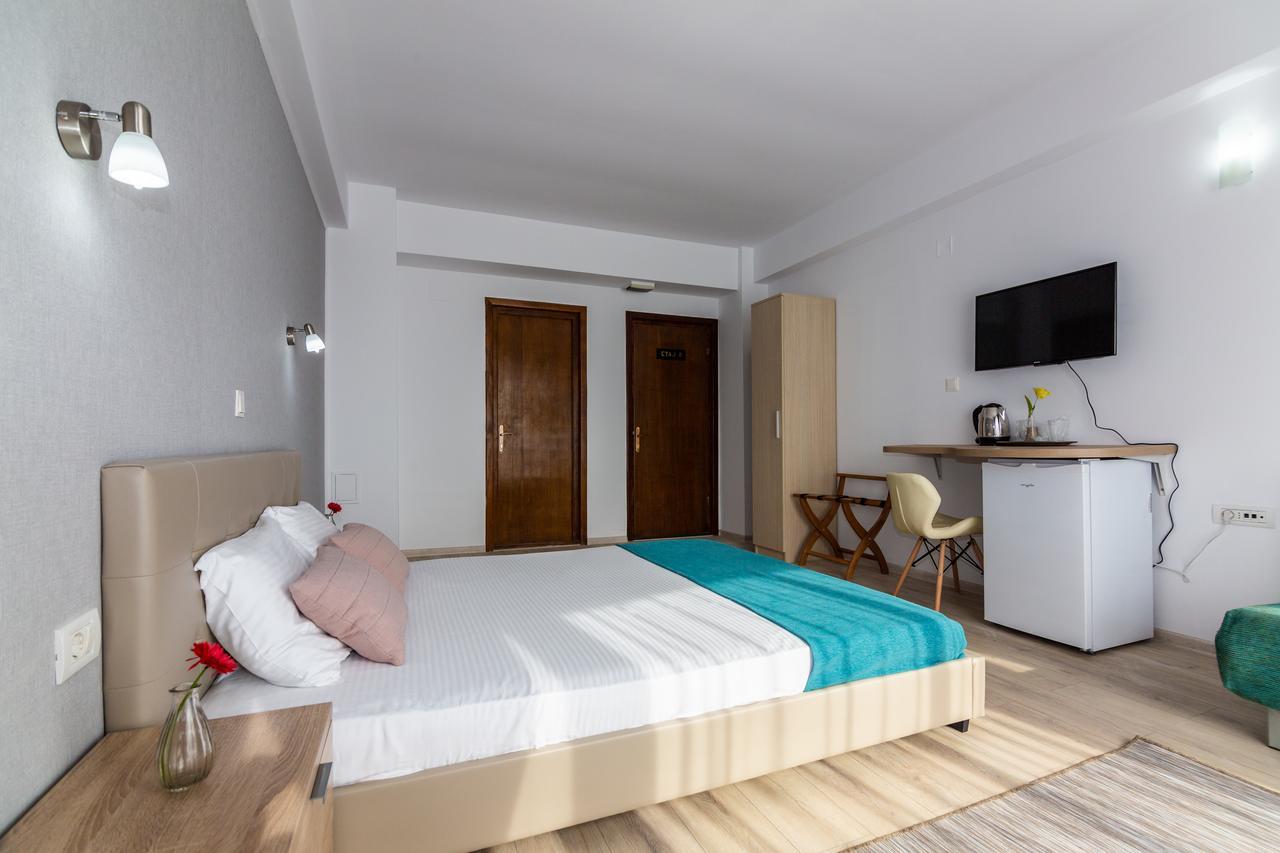 Adriano Pe Plaja Belona Hotel Eforie Nord Luaran gambar